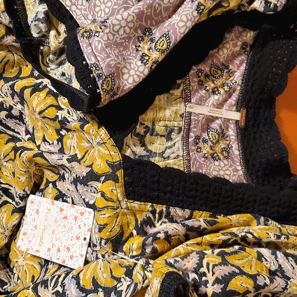 NWT🌷 Free People Leilani Floral Print Crop Top Black Yellow Purple, Small - Picture 8 of 8